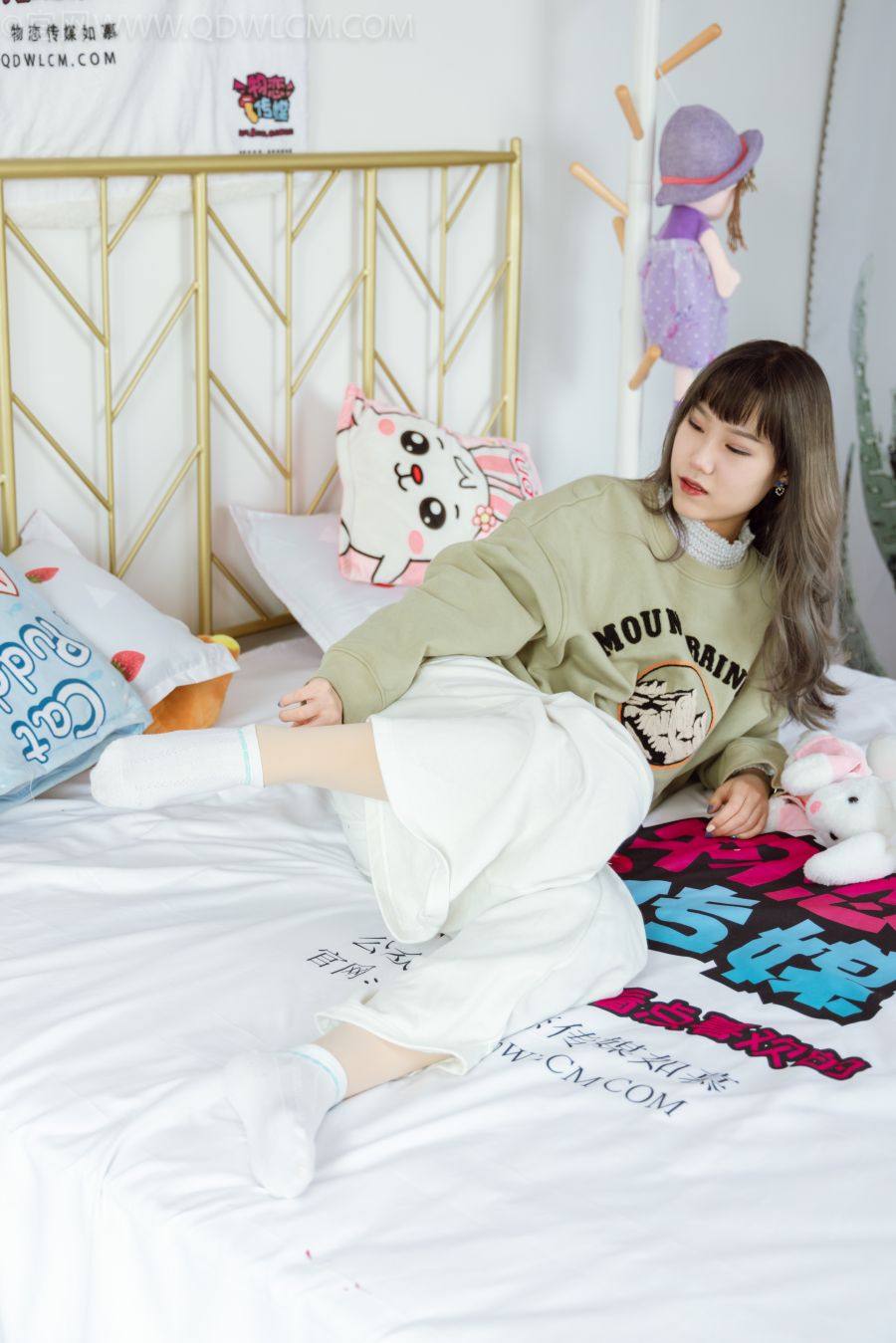 图片[2]-勿恋传媒 NO.977 依依-梦与现实[135P/1V/3.83GB]-美图