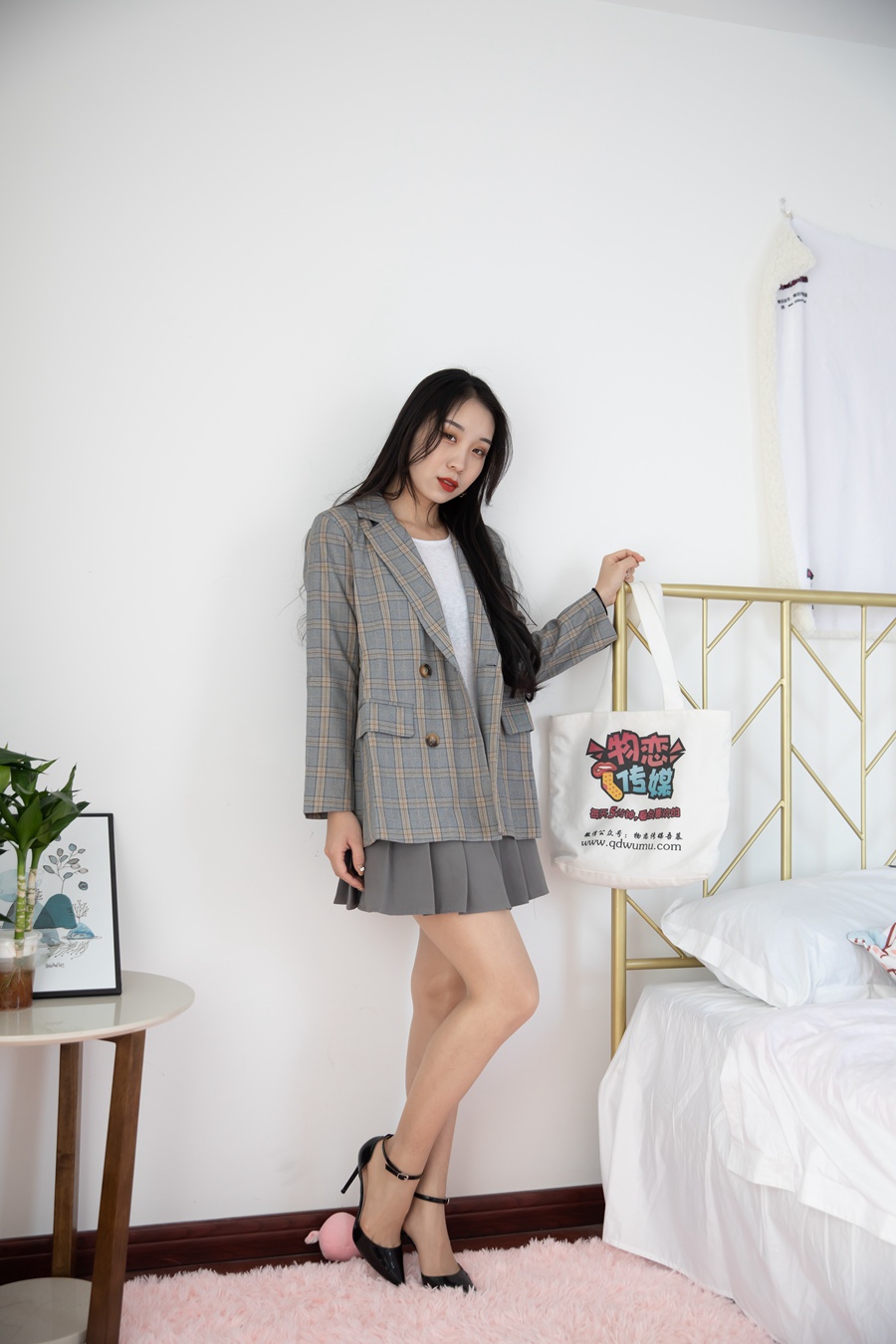 图片[2]-勿恋传媒 NO.922 璐璐-诗歌与风[187P/1V/4.18GB]-美图