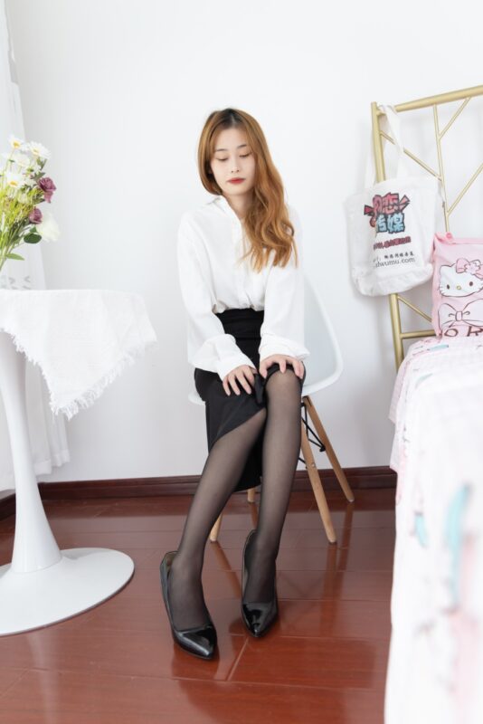 勿恋传媒 NO.900 雪儿-静谧如泉[162P/1V/4.49GB]-美图