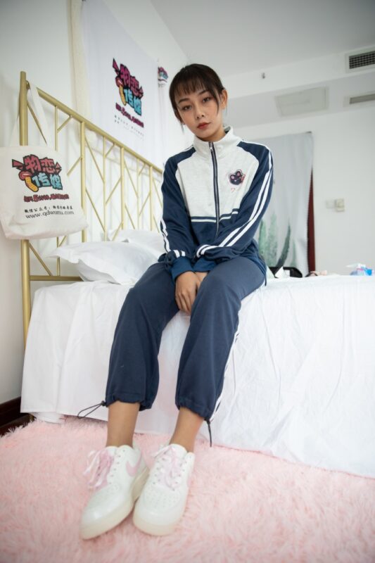 勿恋传媒 NO.906 岚岚-明月与倒影[147P/1V/3.97GB]-美图