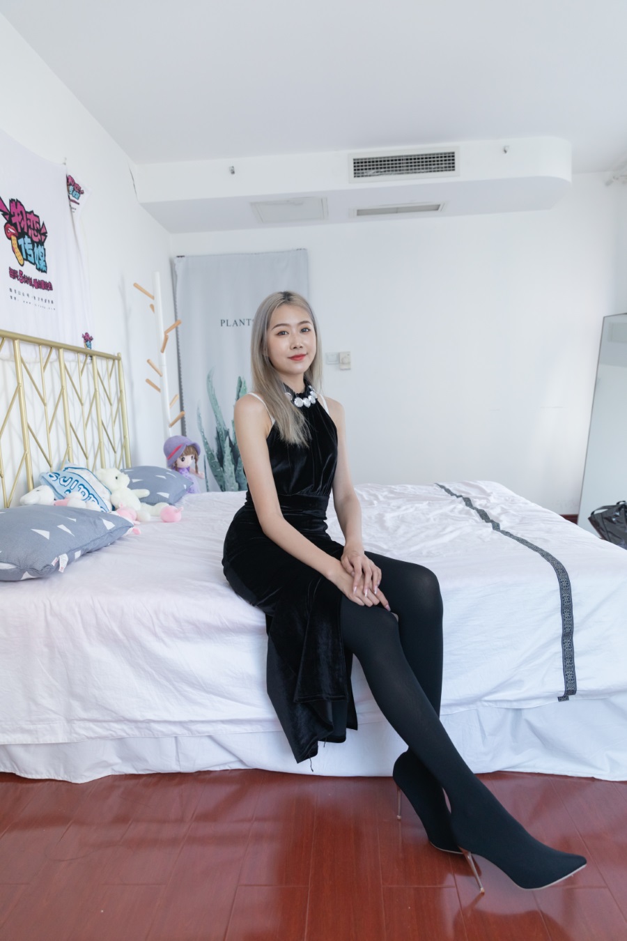 图片[4]-勿恋传媒 NO.811 小鹿-竹林梦[153P/1V/3.12GB]-美图