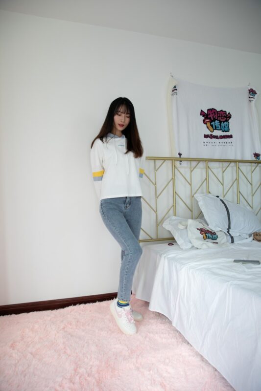 勿恋传媒 NO.711 猫耳-奔跑的海[155P/1V/4.12GB]-美图