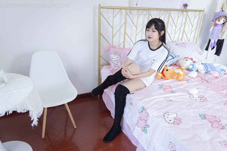 图片[1]-勿恋传媒 NO.623 言言-月亮河[147P/1V/3.9G]-美图