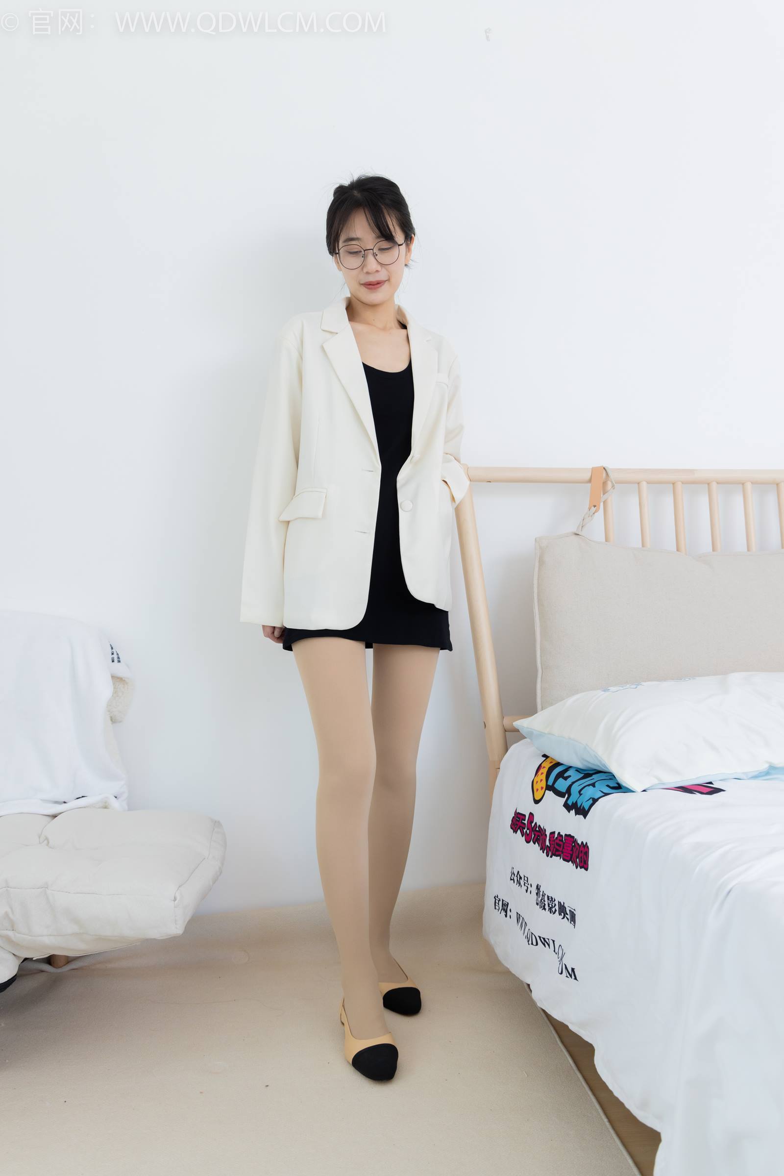 图片[2]-勿恋传媒 NO.1775 菜菜-黎明不要来[160P/1V/3.87GB]-美图