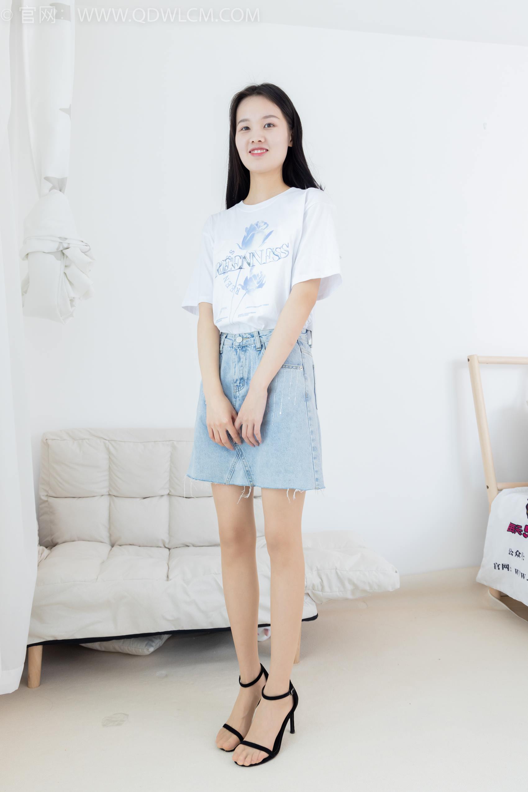 图片[2]-勿恋传媒 NO.1756 颜颜-暖阳下[160P/1V/3.82GB]-美图