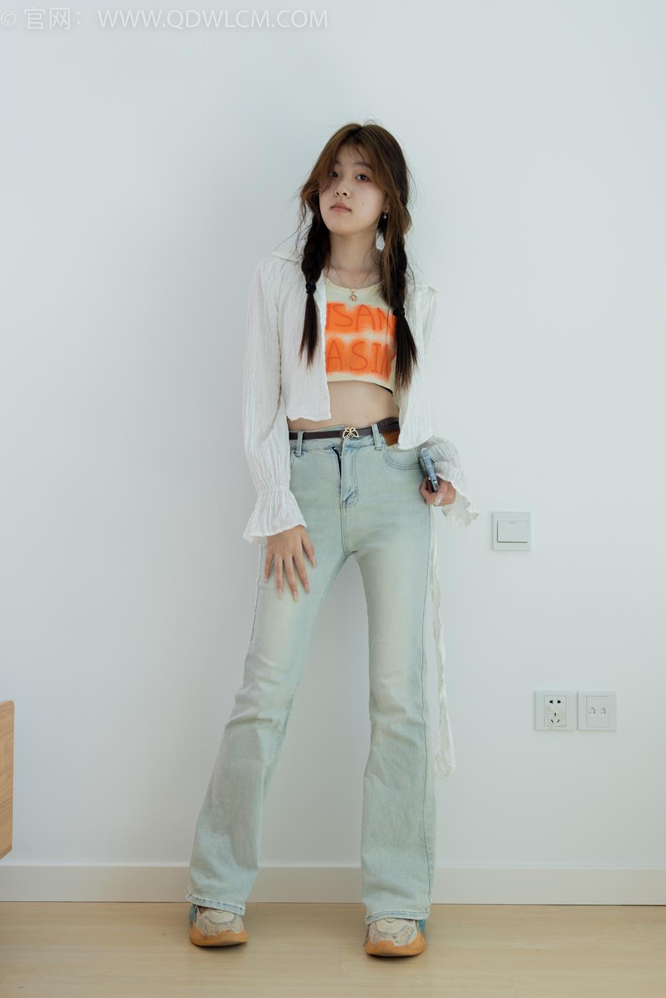 图片[2]-勿恋传媒 NO.1661 小谨-新人驾到[158P/1V/3.83GB]-美图