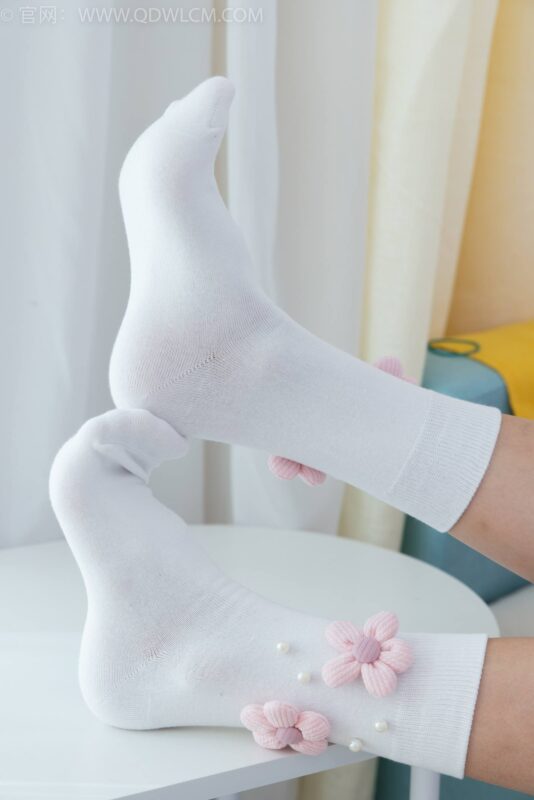 勿恋传媒 NO.1633 小奇-叶片的纹脉[153P/1V/3.49GB]-美图