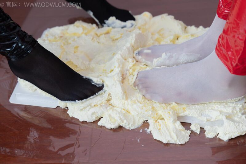 勿恋传媒 NO.1638 小竹&闪闪-慢慢相遇[193P/1V/5.04GB]-美图