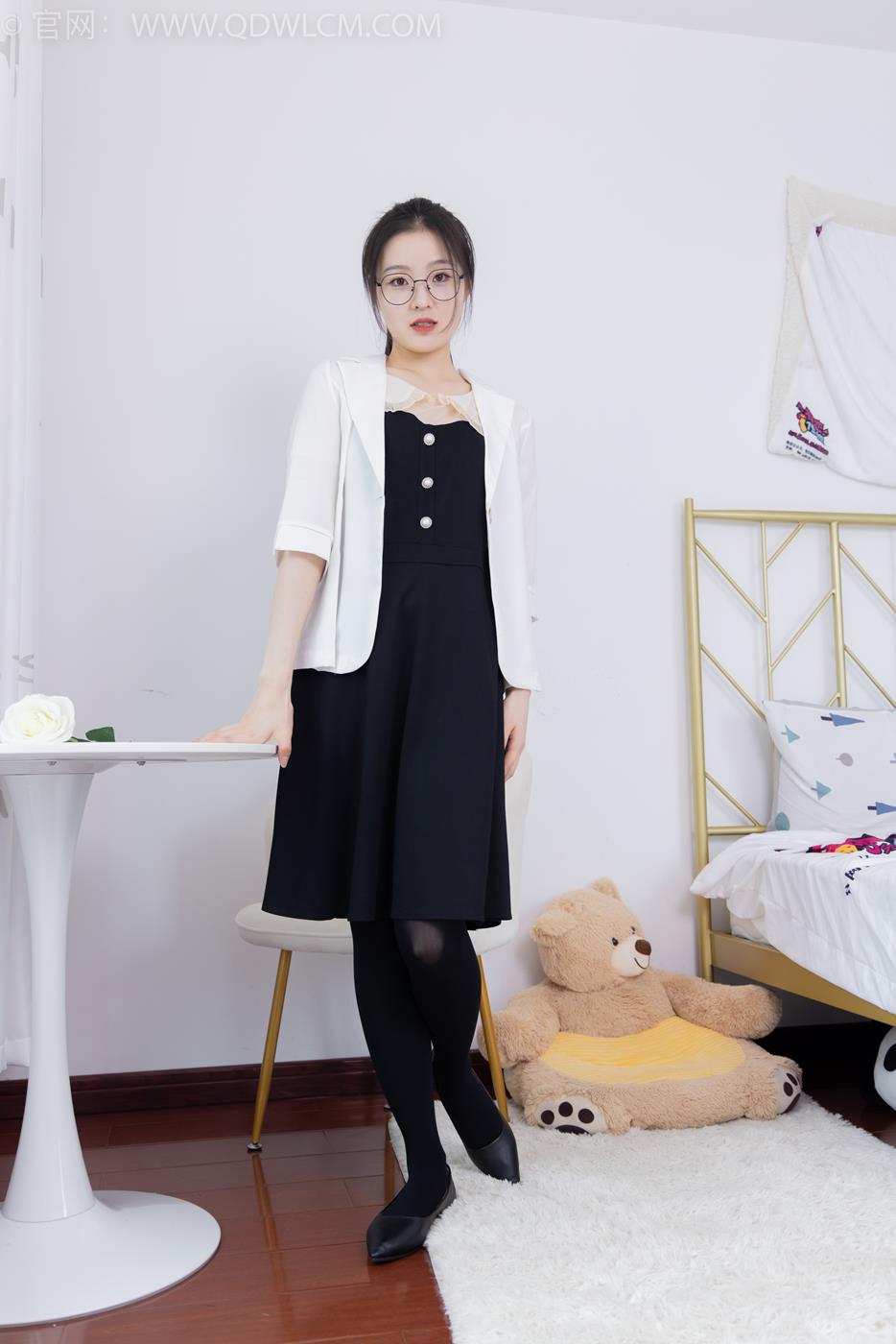 图片[2]-勿恋传媒 NO.1640 青柠-木叶落秋声[154P/1V/3.57GB]-美图