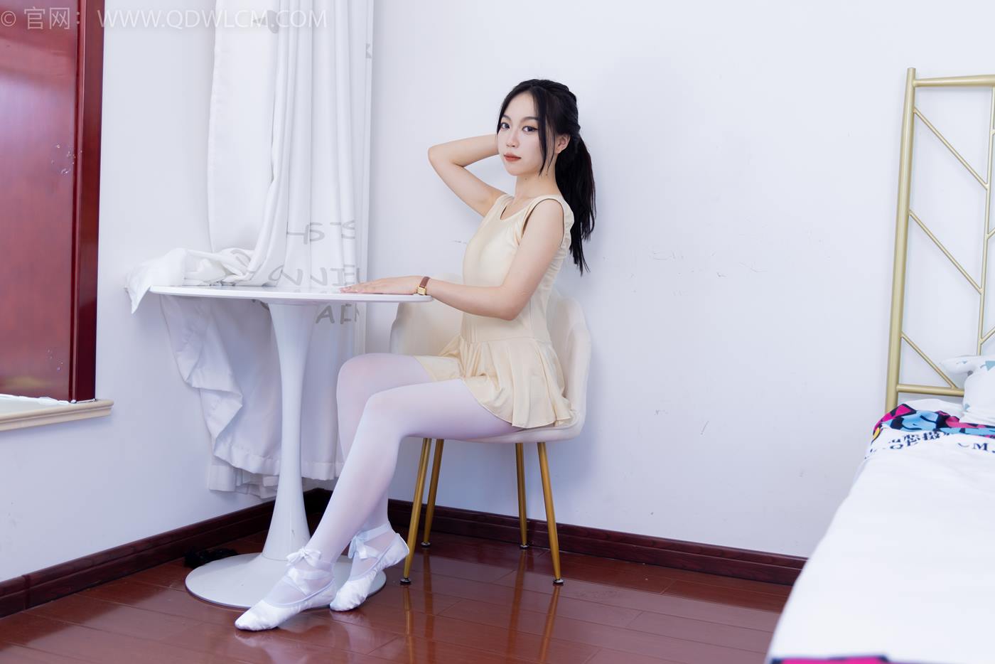 图片[3]-勿恋传媒 NO.1584 水水-知性小秘书[165P/1V/3.97GB]-美图