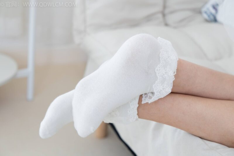 勿恋传媒 NO.1528 暗月-夏日葡萄[150P/1V/3.25GB]-美图