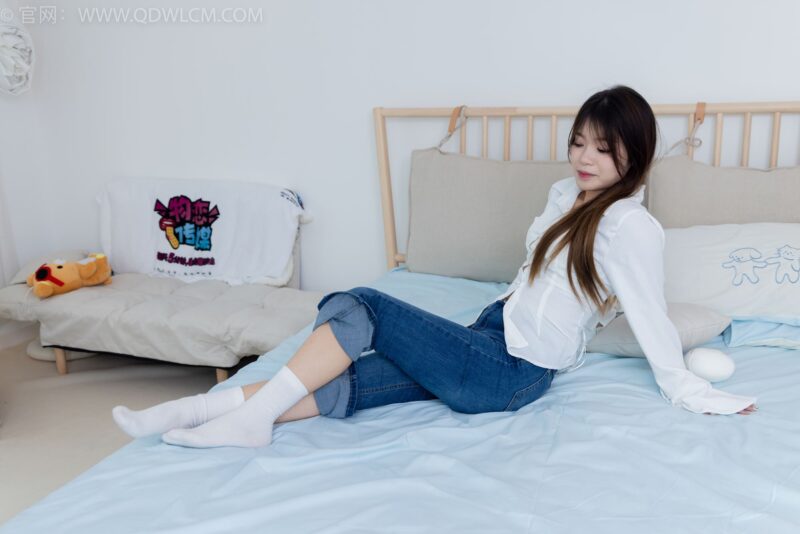 勿恋传媒 NO.1530 菜菜-冬日雪花[183P/1V/4.58GB]-美图