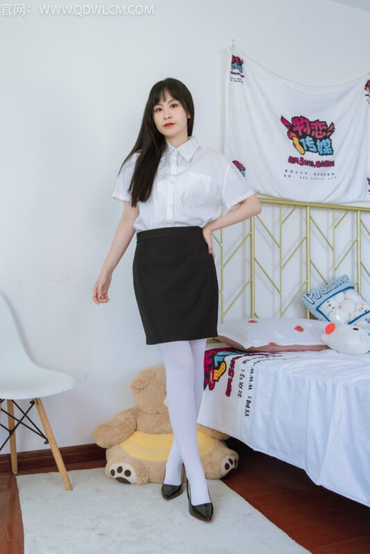 勿恋传媒 NO.1392 兮兮-绚烂野蔷薇[150P/1V/3.95GB]-美图