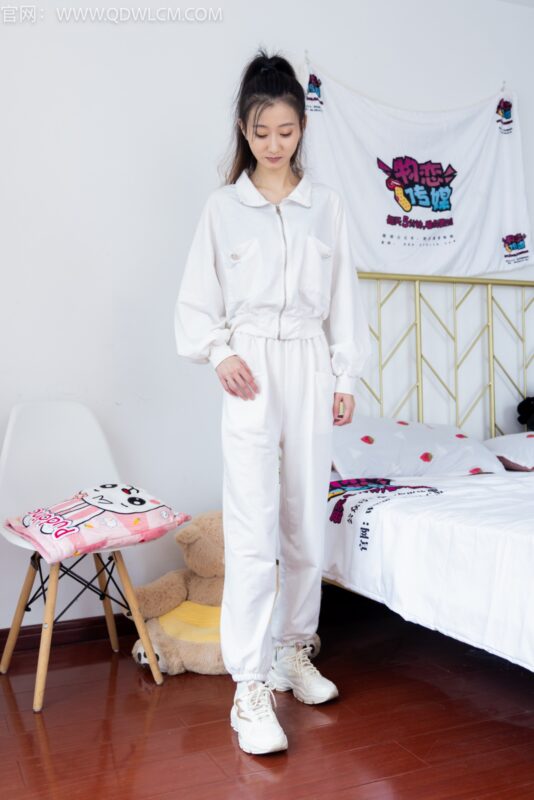 勿恋传媒 NO.1377 木木-神秘的森林[152P/1V/3.60GB]-美图