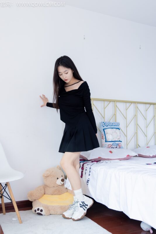 勿恋传媒 NO.1324 美兔-浪花朵朵[143P/1V/3.24GB]-美图