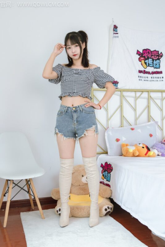 勿恋传媒 NO.1306 月心-小城秋天[170P/1V/4.66GB]-美图