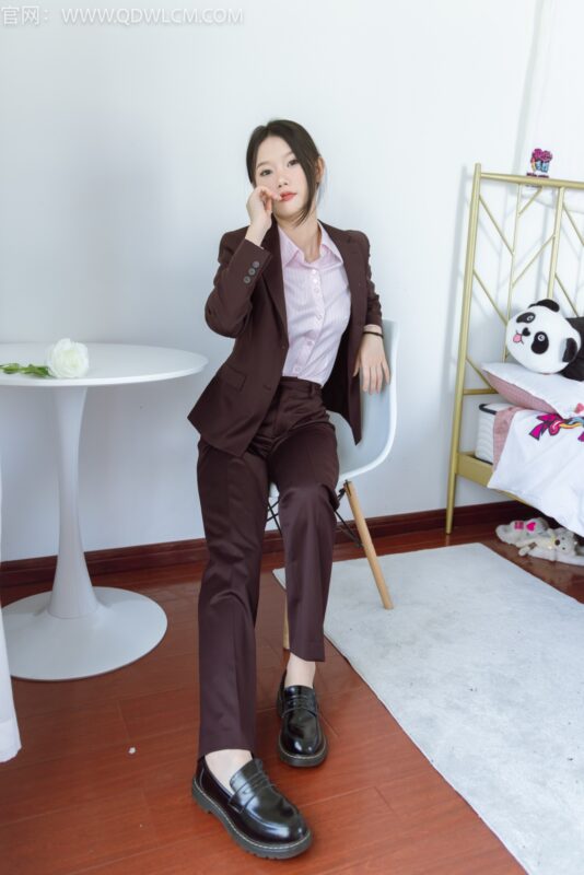 勿恋传媒 NO.1315 小竹-飞鸟和蝉[150P/1V/3.91GB]-美图