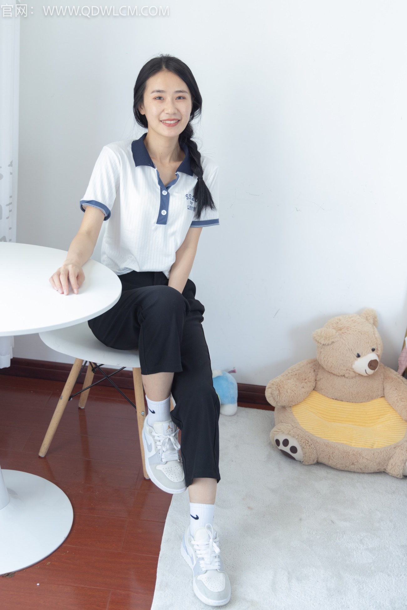 图片[4]-勿恋传媒 NO.1297 菜菜-萤火虫小巷[164P/1V/4.58GB]-美图