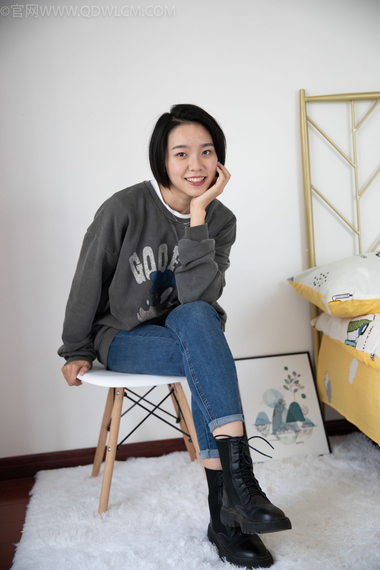 图片[3]-勿恋传媒 NO.1186 小飞-马丁靴白色短棉袜裸足[117+1P/2.55GB]-美图