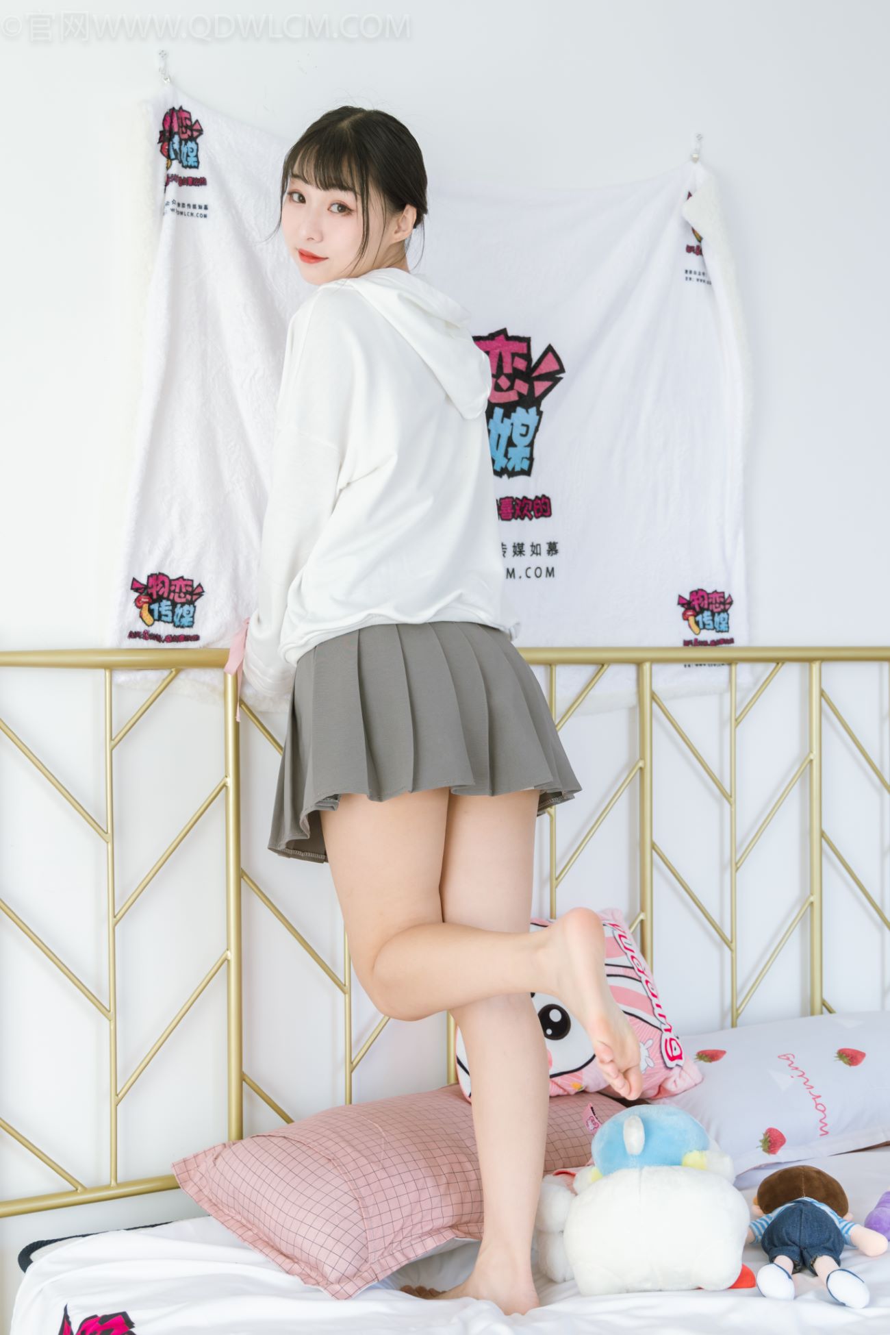 图片[3]-勿恋传媒 NO.1173 月心-白色月光[188P/1V/4.42GB]-美图