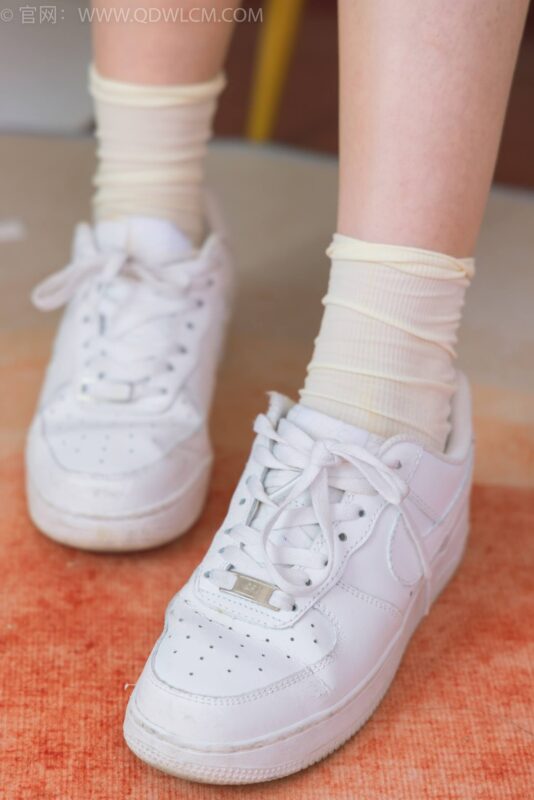 勿恋传媒 NO.1139 心心-稚嫩曾经[149P/1V/6.60GB]-美图