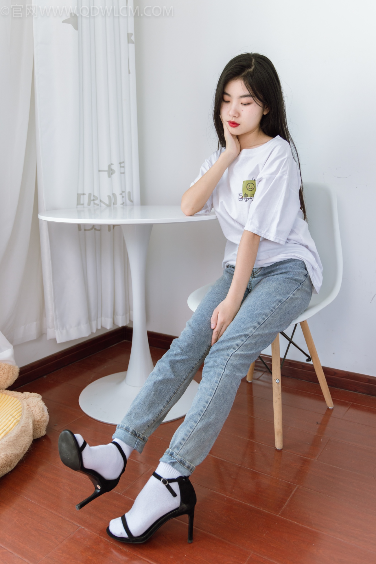 图片[1]-勿恋传媒 NO.1103 米米-春日马丁靴[169P/1V/4.91GB]-美图