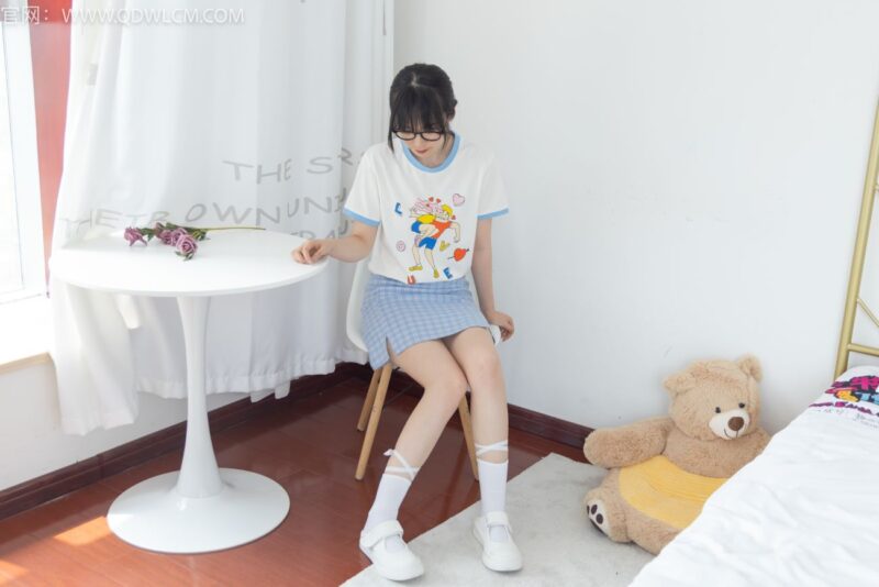 勿恋传媒 NO.1116 君君-今日份的OL风解解[140P/1V/4.06GB]-美图