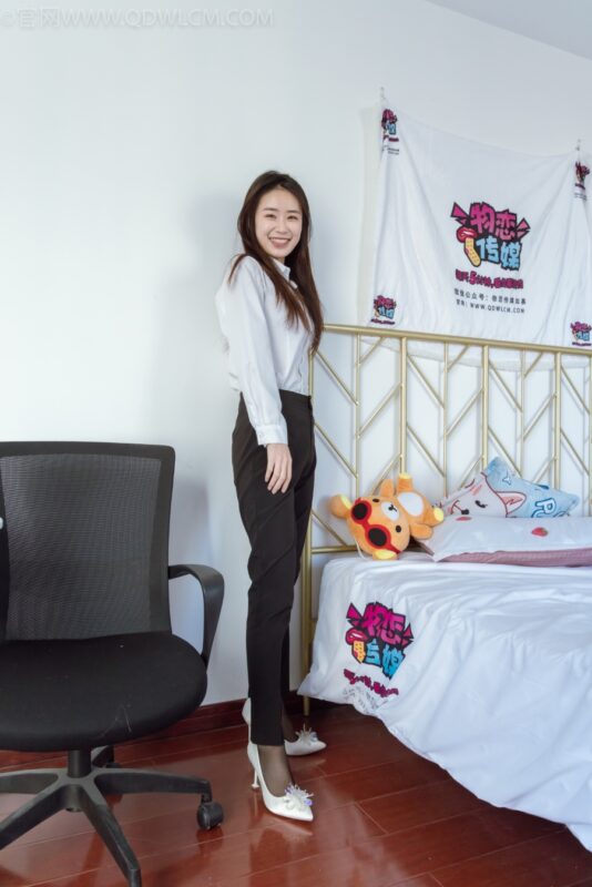 勿恋传媒 NO.1025 菜菜-高跟鞋、黑丝、裤里丝、睡觉剧情[126P/1V/4.84GB]-美图