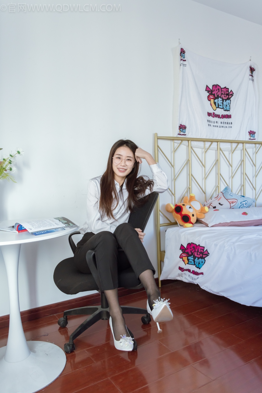 图片[2]-勿恋传媒 NO.1025 菜菜-高跟鞋、黑丝、裤里丝、睡觉剧情[126P/1V/4.84GB]-美图