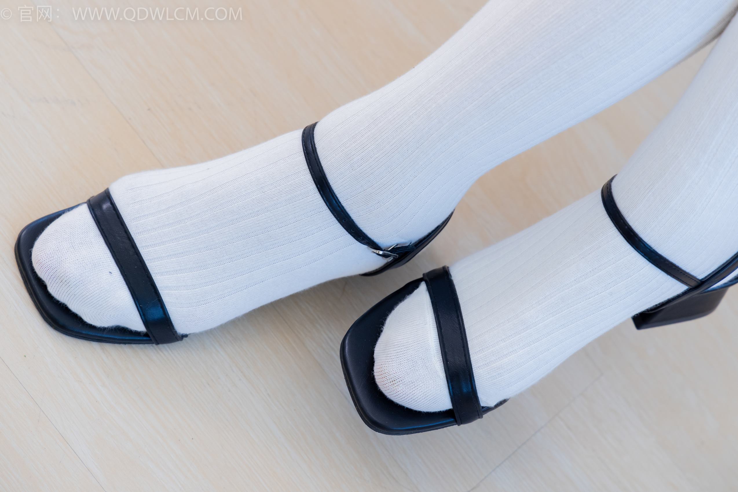 图片[4]-勿恋传媒 NO.1975 纱纱-月半弯[200P/1V/5.42GB]-美图