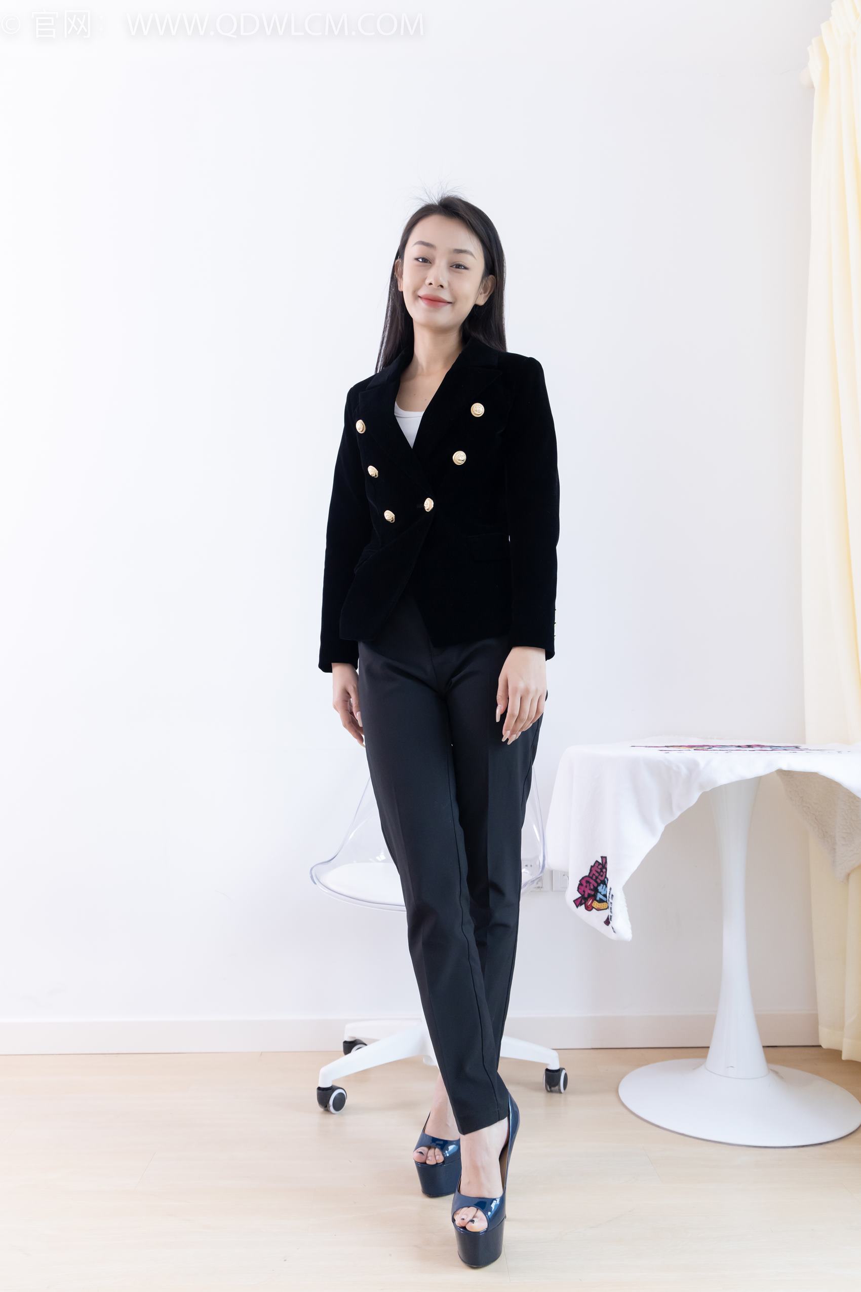 图片[2]-勿恋传媒 NO.1924 美兔-倚窗听雨[170P/1V/5.12GB]-美图