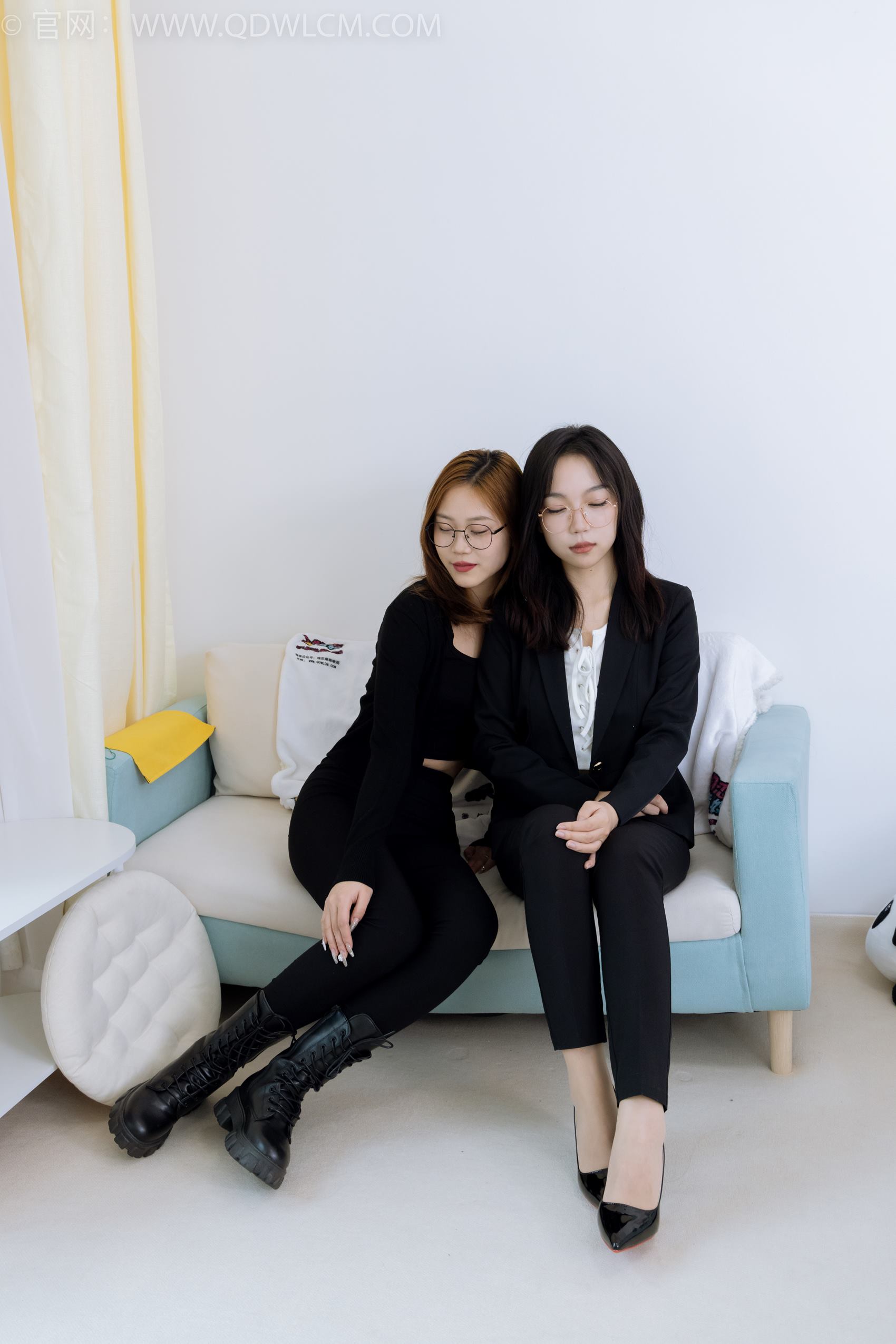 图片[4]-勿恋传媒 NO.1901 纱纱&桃桃-马丁靴、高跟鞋、肉丝、裸足[170P/1V/6.17GB]-美图