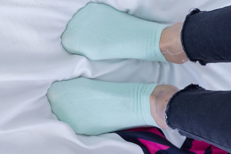 勿恋传媒 NO.1876 雏菊-春色满园[170P/1V/3.73GB]-美图