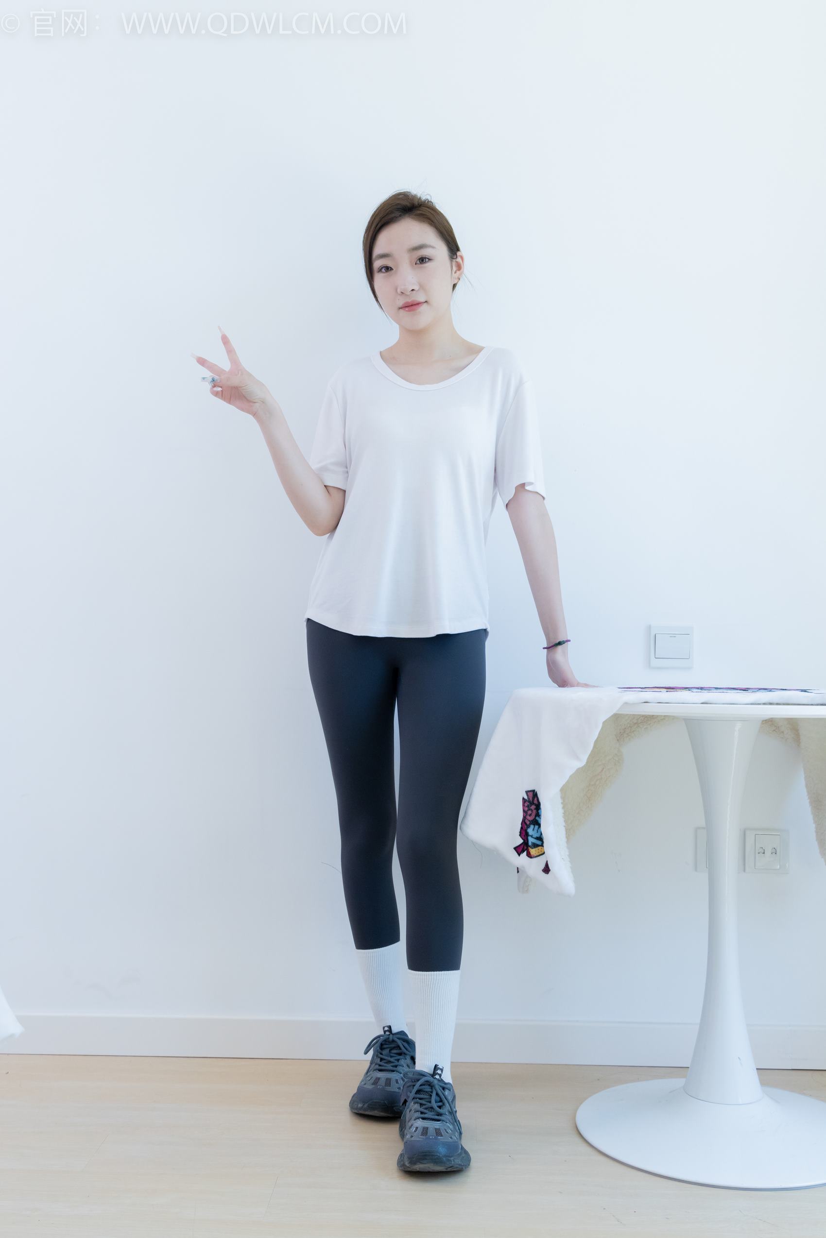 图片[3]-勿恋传媒 NO.1877 嘉木-桃之夭夭[160P/1V/4.64GB]-美图