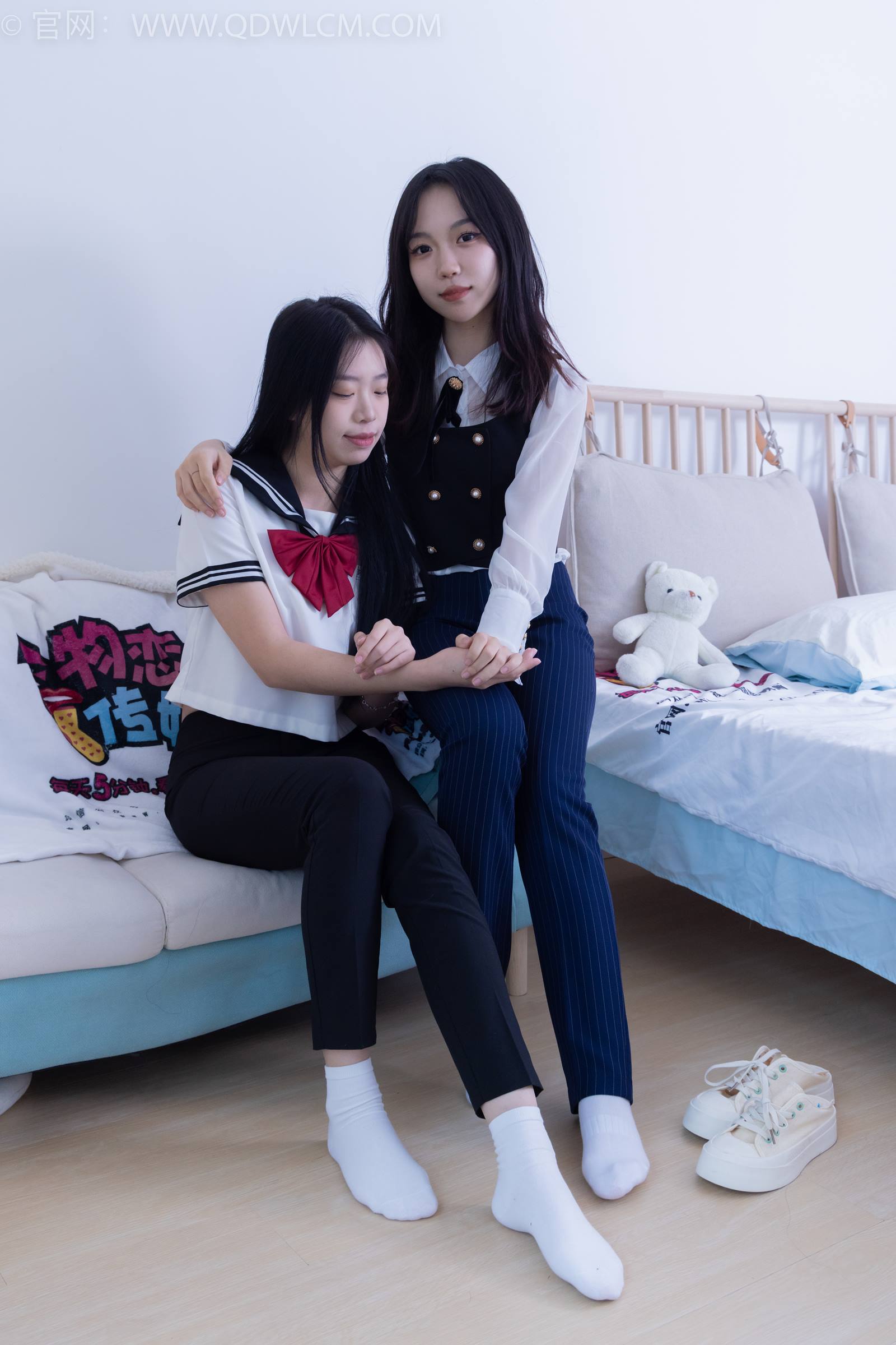 图片[1]-勿恋传媒 NO.1835 纱纱&小谷-微风拂过[195P/1V/6.89GB]-美图