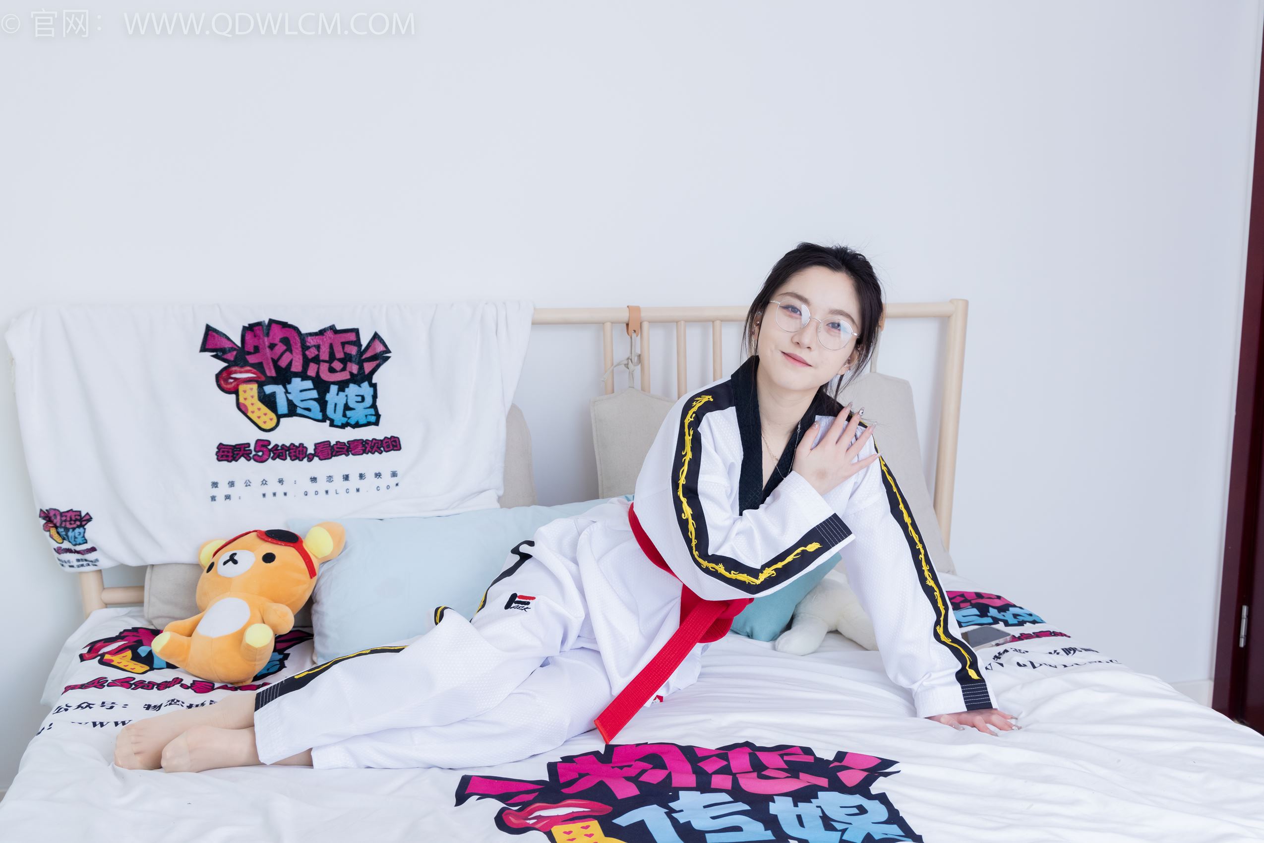 图片[1]-勿恋传媒 NO.1840 菜菜-岁岁年年[180P/1V/4.10GB]-美图