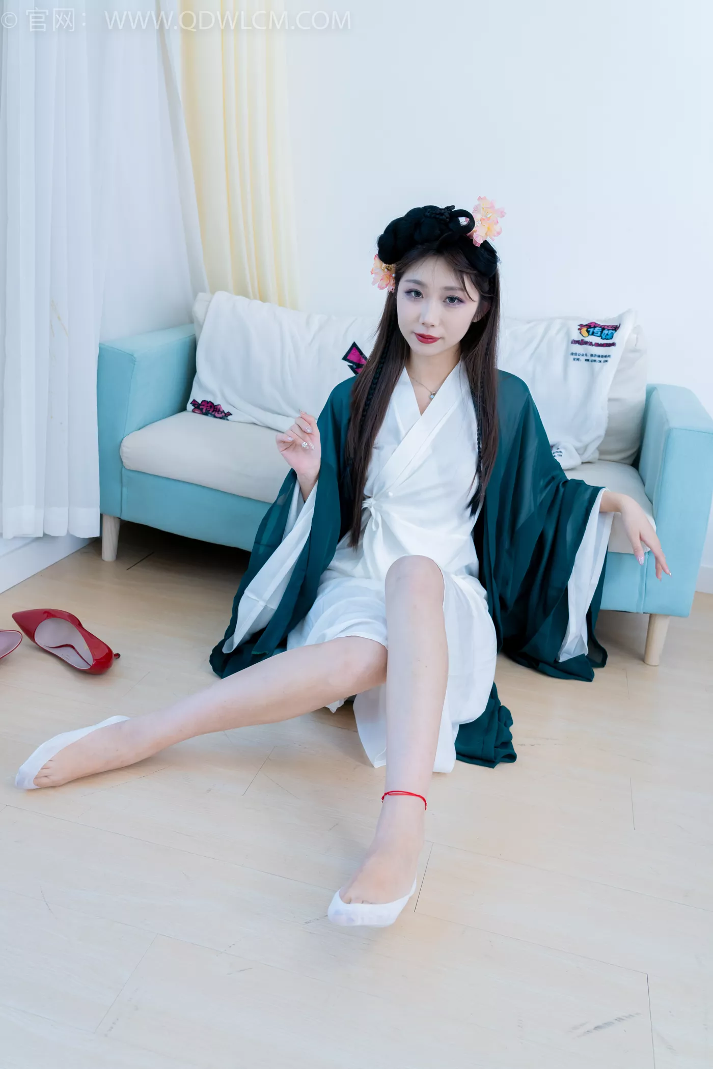 勿恋传媒 NO.2212 泡泡-一滴泪[200P/1V/5.53GB]-美图