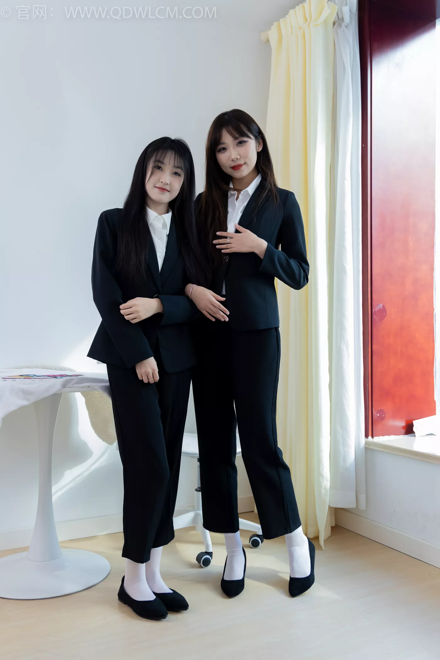 图片[2]-勿恋传媒 NO.2216 泡泡&嘉木-手心的蔷薇[225P/1V/6.36GB]-美图