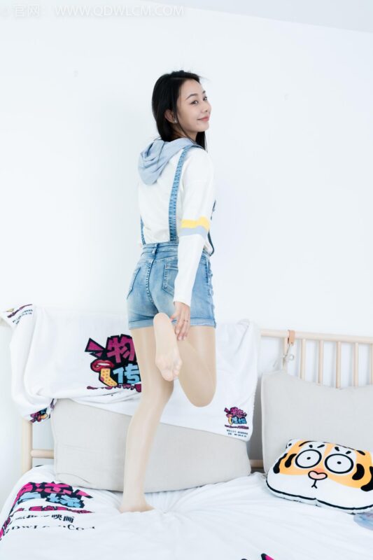 勿恋传媒 NO.2173 兰兰-初秋的街头[165P/1V/5.15GB]-美图