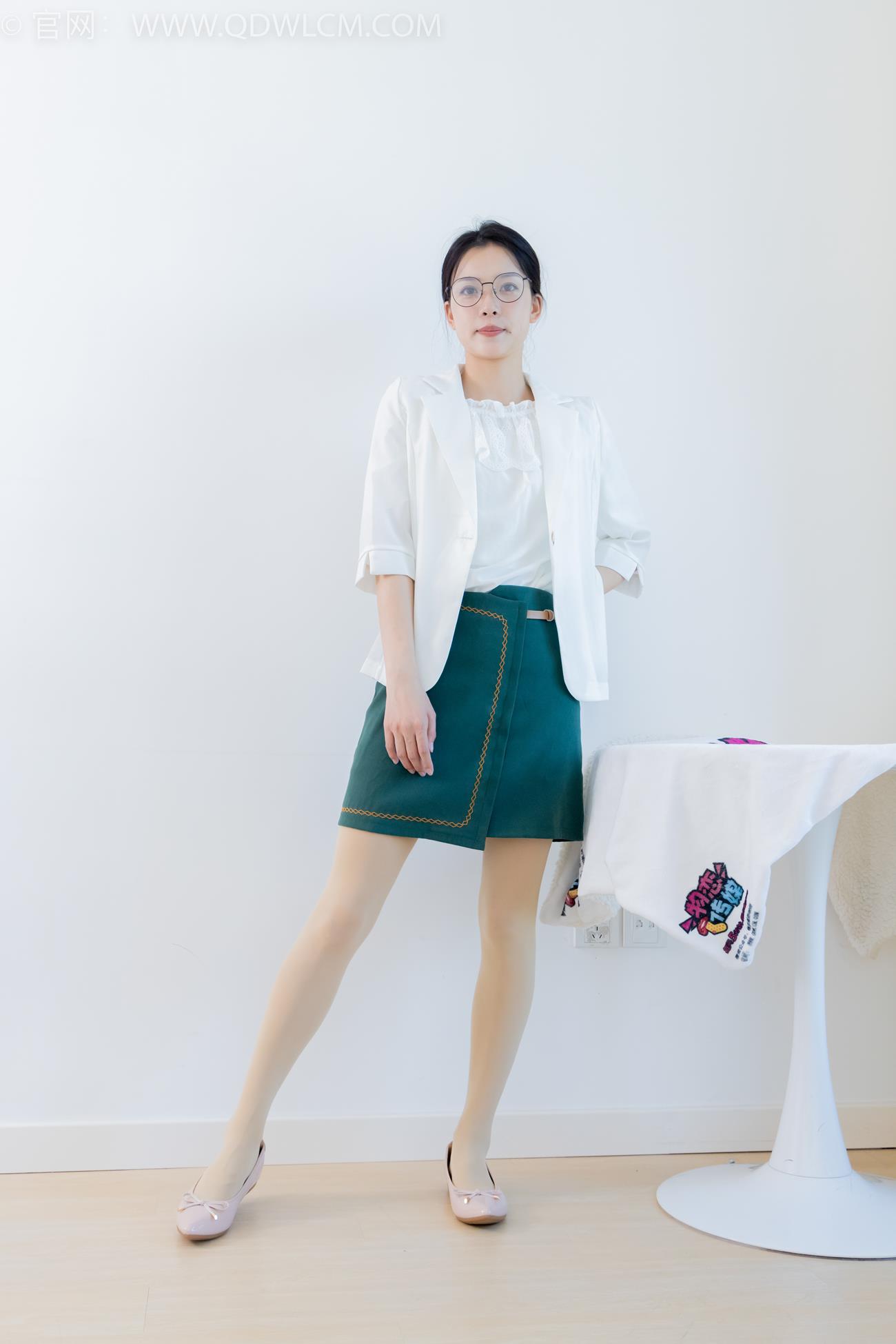 图片[2]-勿恋传媒 NO.2157 茯苓-明亮而不刺眼[150P/1V/3.85GB]-美图