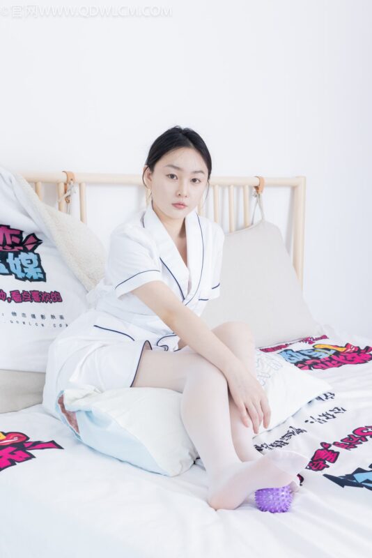 勿恋传媒 NO.2142 美兔-纯与白[150P/1V/4.38GB]-美图