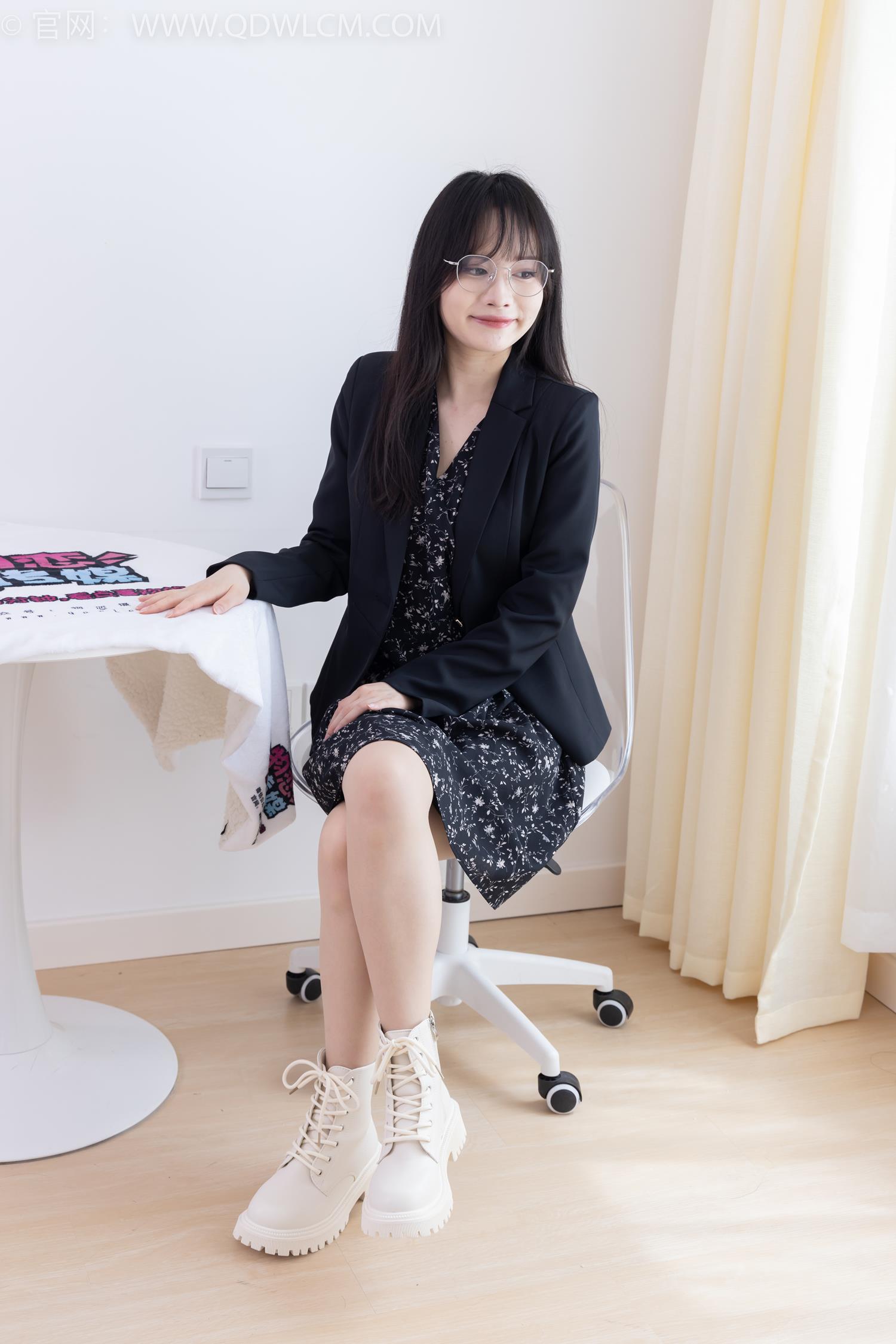 图片[3]-勿恋传媒 NO.2065 小酒-岁末的秋天[190P/1V/4.53GB]-美图