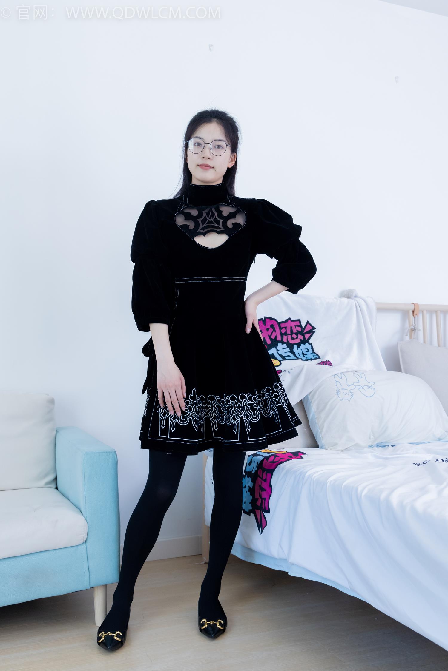 图片[2]-勿恋传媒 NO.2042 茯苓-樱花覆盖地面[240P/1V/7.52GB]-美图