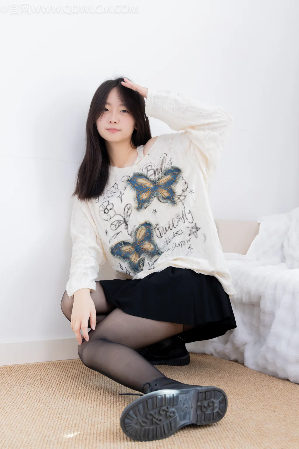 图片[3]-勿恋传媒 NO.2608 萌萌-马丁靴、薄黑丝[143P/1V/4.18GB]-美图