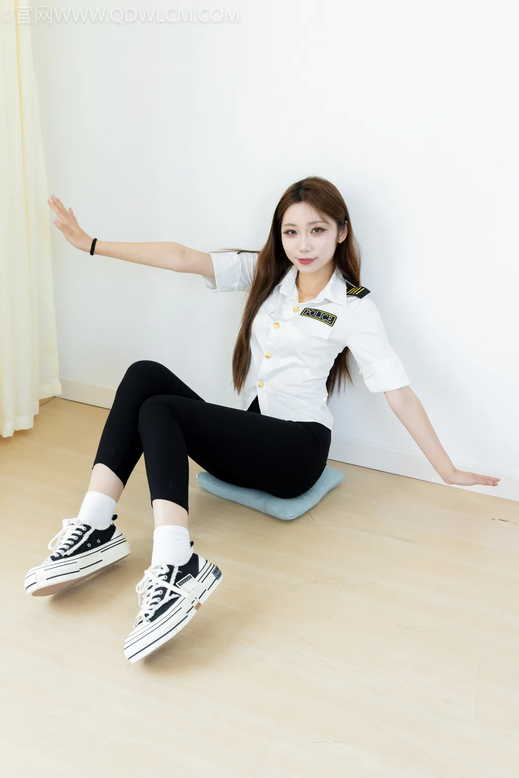 图片[3]-勿恋传媒 NO.2615 泡泡-帆布鞋、白棉袜[155P/1V/3.80GB]-美图