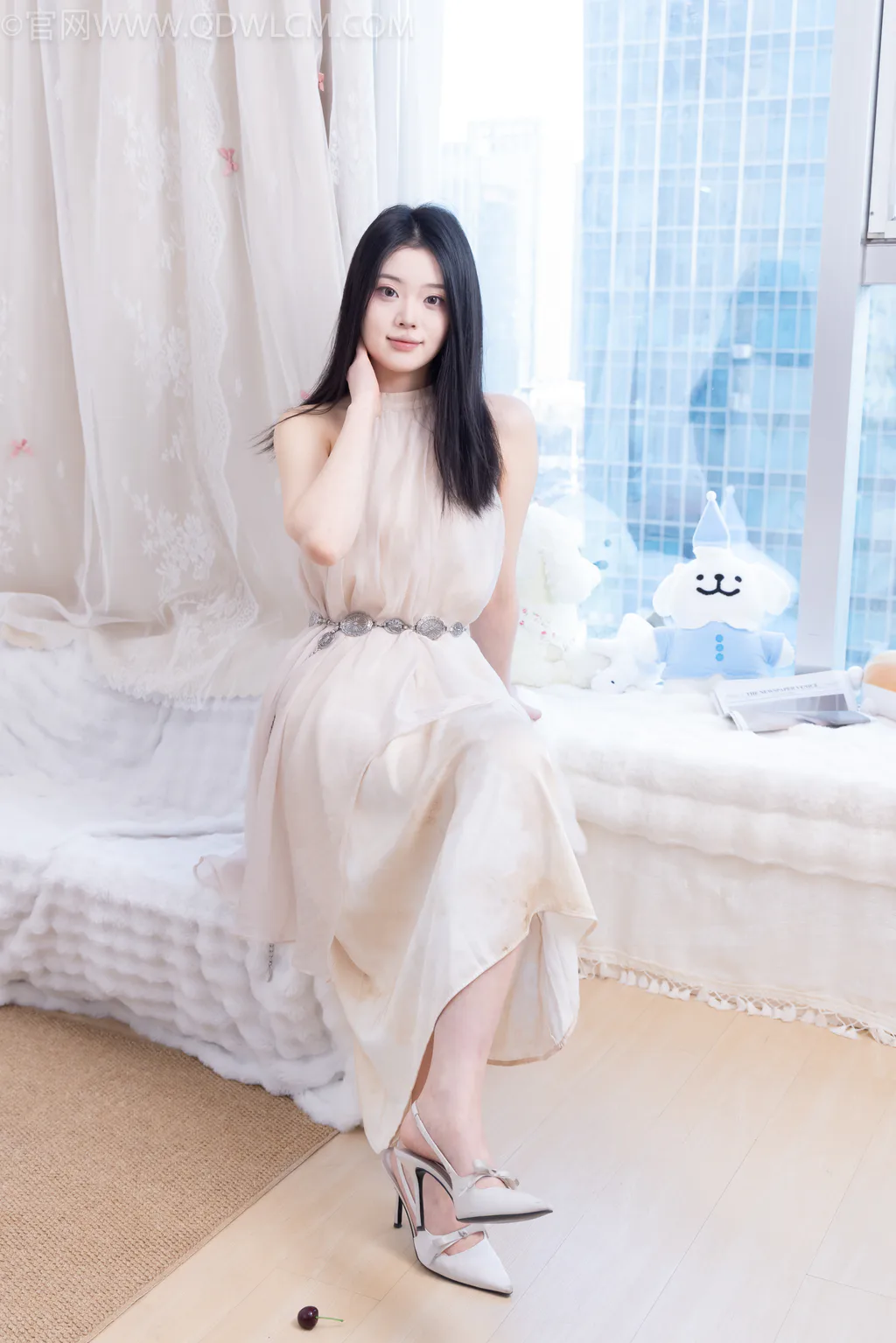 图片[4]-勿恋传媒 NO.2623 小暖-高跟鞋、白棉袜、裸足[162P/1V/3.90GB]-美图