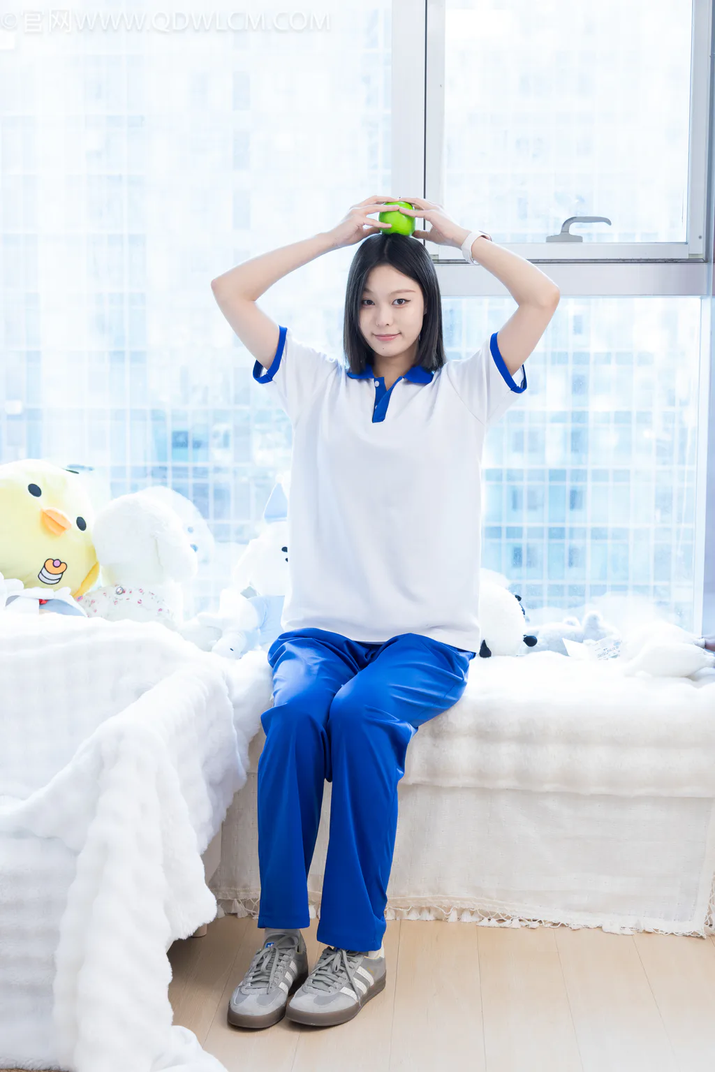 图片[2]-勿恋传媒 NO.2625 紫苏-板鞋、白棉袜、裸足[152P/1V/3.94GB]-美图