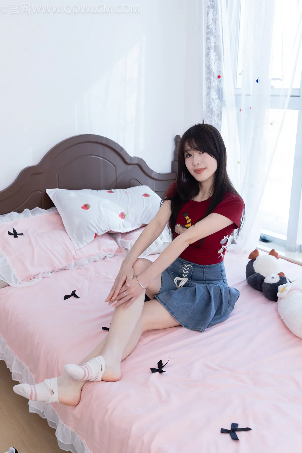 勿恋传媒 NO.2627 麦穗-板鞋、白棉袜、裸足[156P/1V/4.04GB]-美图