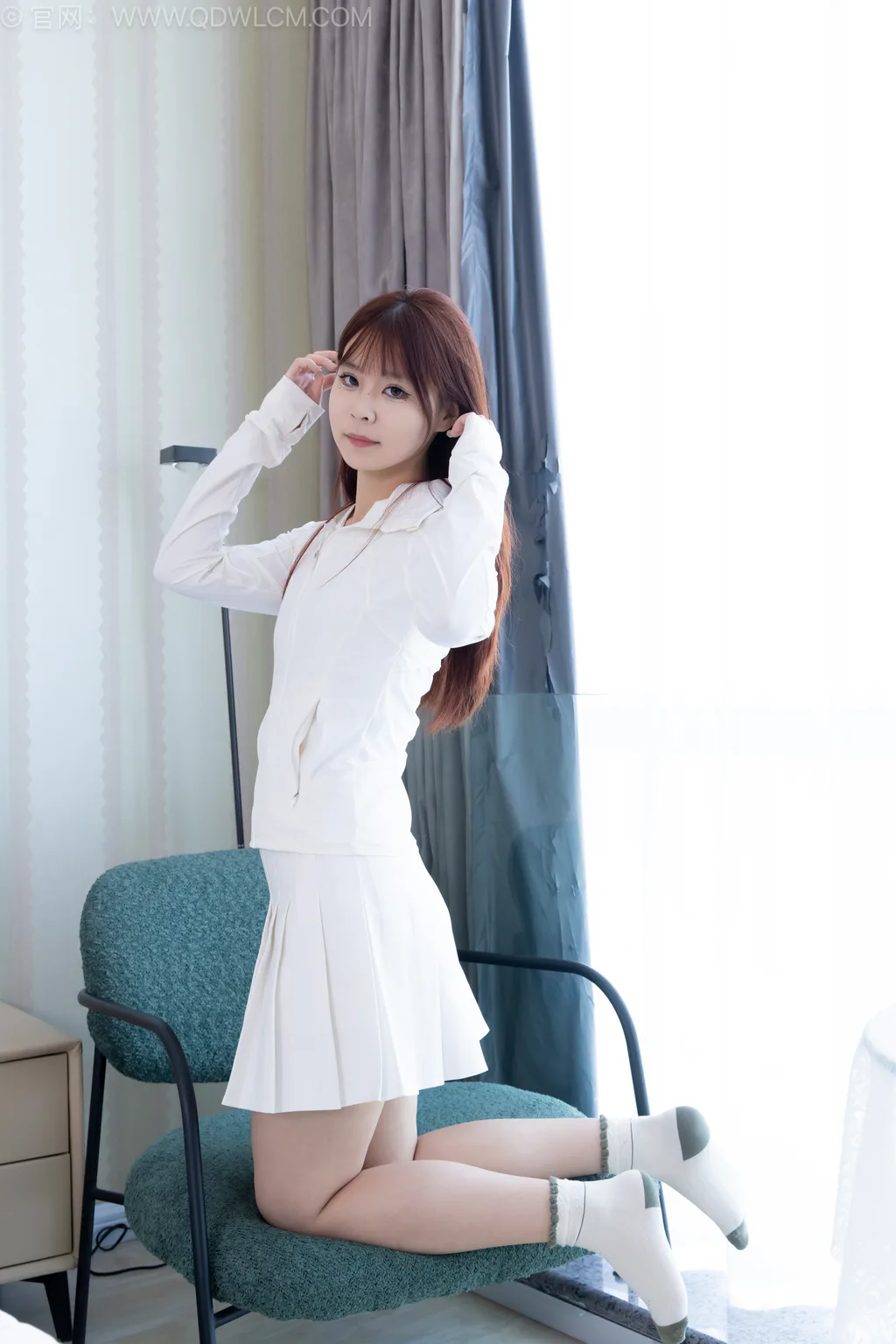 勿恋传媒 NO.2587 面面-板鞋、白棉袜、裸足[143P/1V/3.65GB]-美图