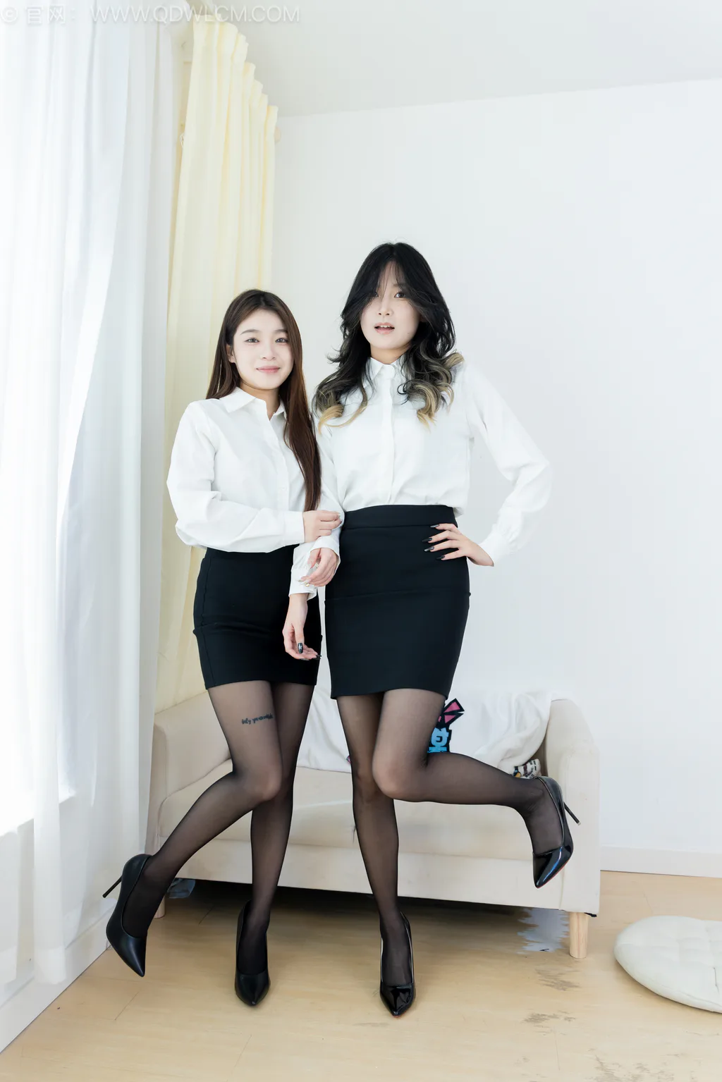 图片[2]-勿恋传媒 NO.2590 闪闪&贝壳-高跟鞋、薄黑丝、ol至服[163P/1V/5.09GB]-美图